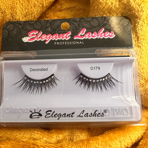 Other - Professional Decorated Eyelashes - Black